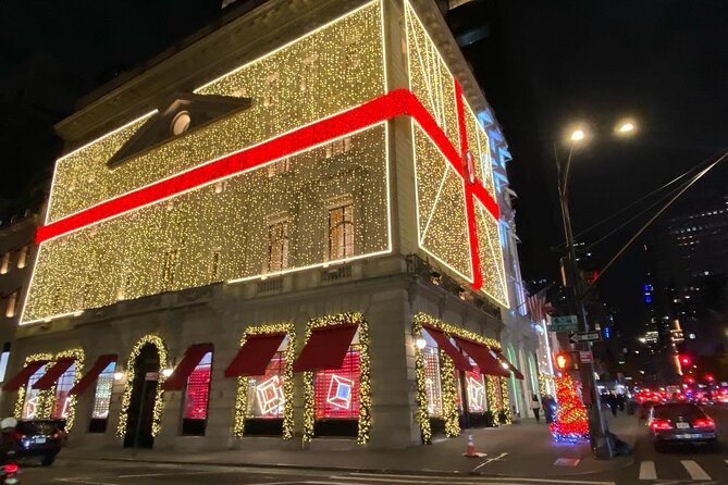 NYC Rockefeller Center Christmas Lights Horse Carriage Ride - Fifth Avenue’s holiday windows from 57th Street