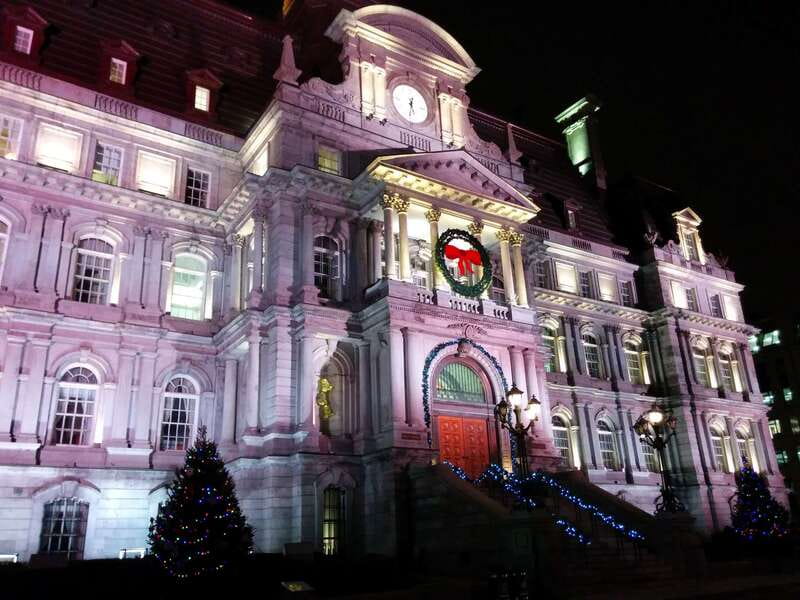 Old Montréal Small-Group Christmas Tour - Old Montréal Shops, Museums, and Hotel Lobbies
