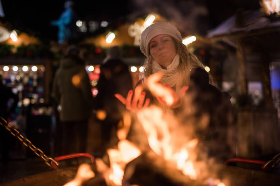 Oslo: 2-hour Christmas Private Walking Tour - Gløgg and the Christmas market at Spikersuppa
