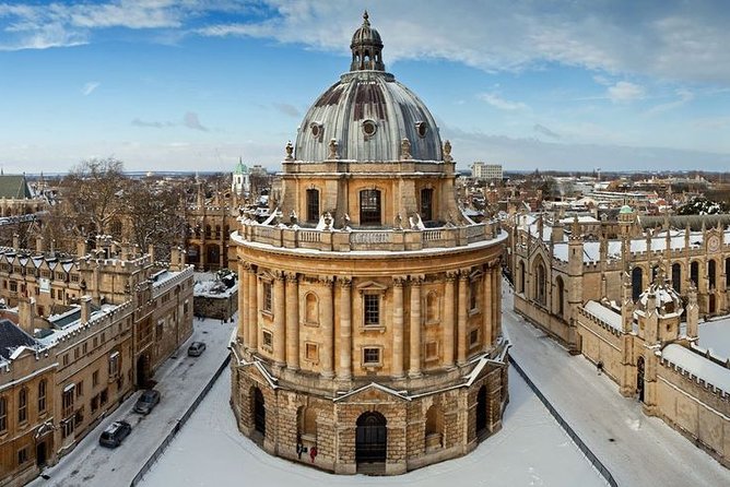 Oxford, Cotswolds & Stratford-upon-Avon Tour with Christmas Lunch - The three-course Christmas lunch