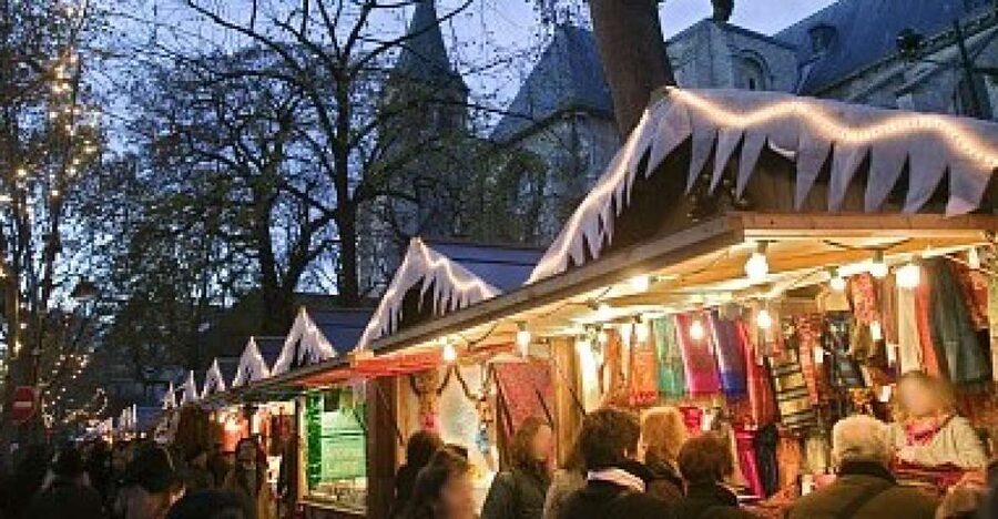 Paris: Christmas Gourmet Tour of St-Germain-des-Prés - Starting at Place Saint-Sulpice in St-Germain