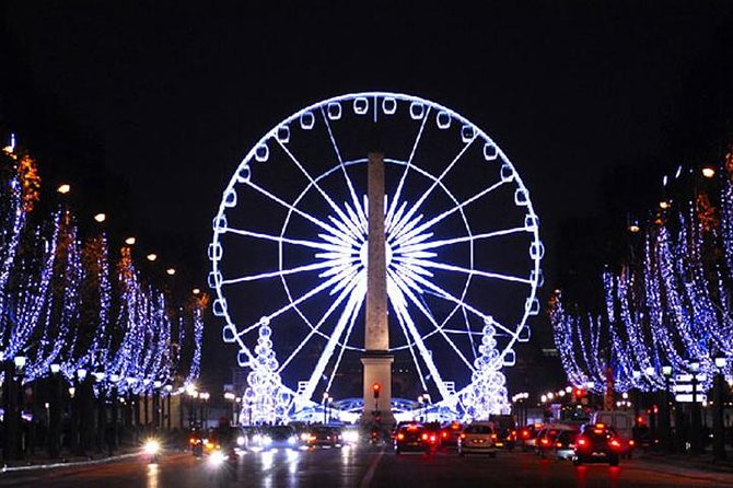 Paris Christmas Illuminations and Local Festivities Private Tour - Starting at Galeries Lafayette Haussmann