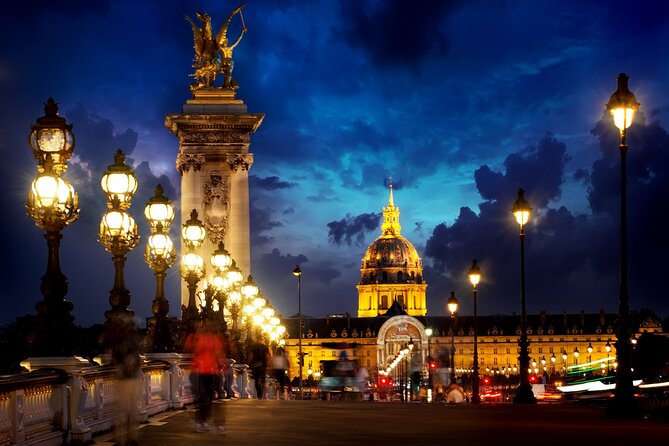 Paris Christmas Lights & Stories with Tastings on Champs-Élysées - Les Invalides and the meaning of Christmas light