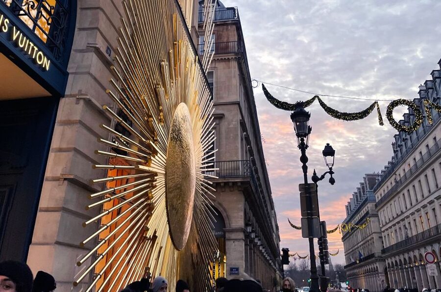 Paris Christmas Lights Walking Tour with Local Guide - Key points before you book
