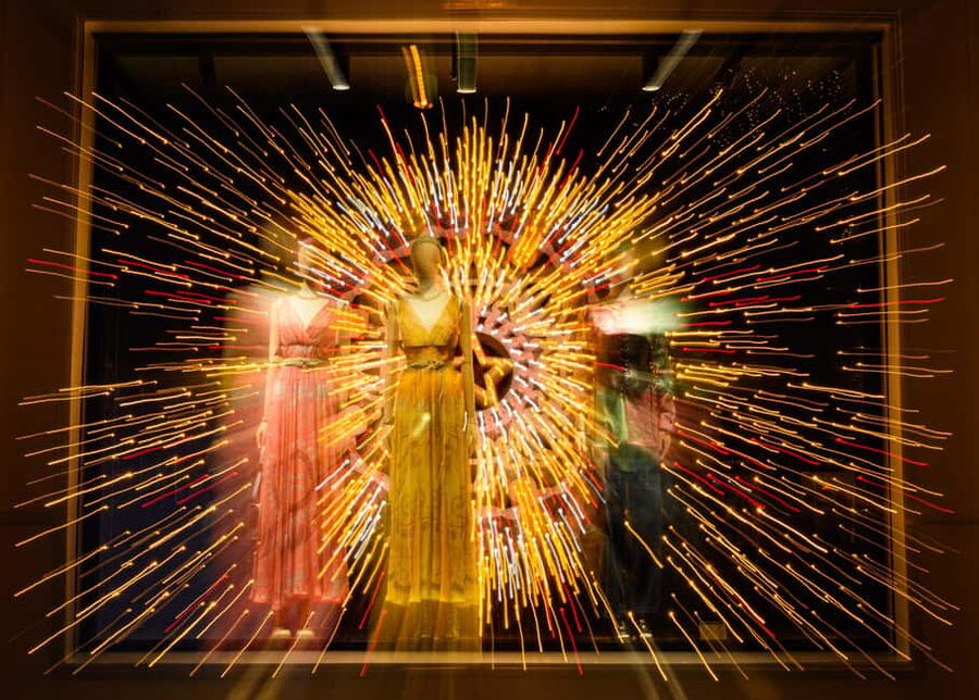Paris: Experience the magic of Christmas on a walk with a pro photographer - Key points to know before you book