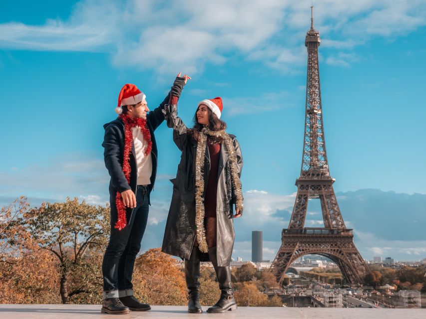 Paris: Private Christmas Photoshoot with Props - Key Points at a Glance