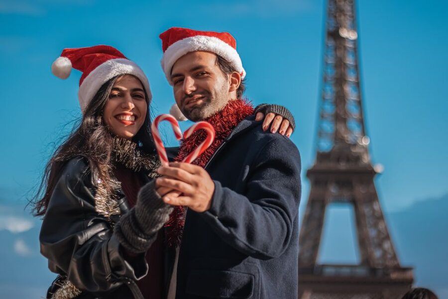 Paris: Private Christmas Photoshoot with Props - Is $151 Good Value for a Private Session?