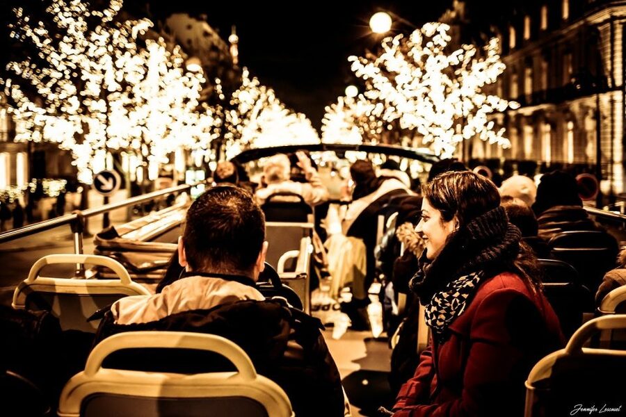 Paris: Tootbus Open-Top Christmas Bus Tour - Key things to know before you board