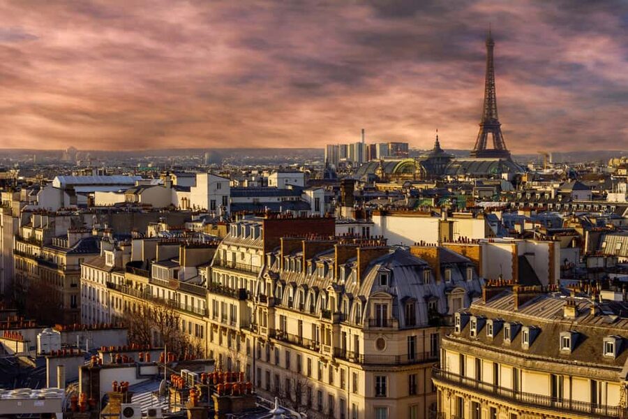Paris VIP: Xmas Sightseeing Chauffeur Driven Tour 3hr - Christmas markets and Parisian food