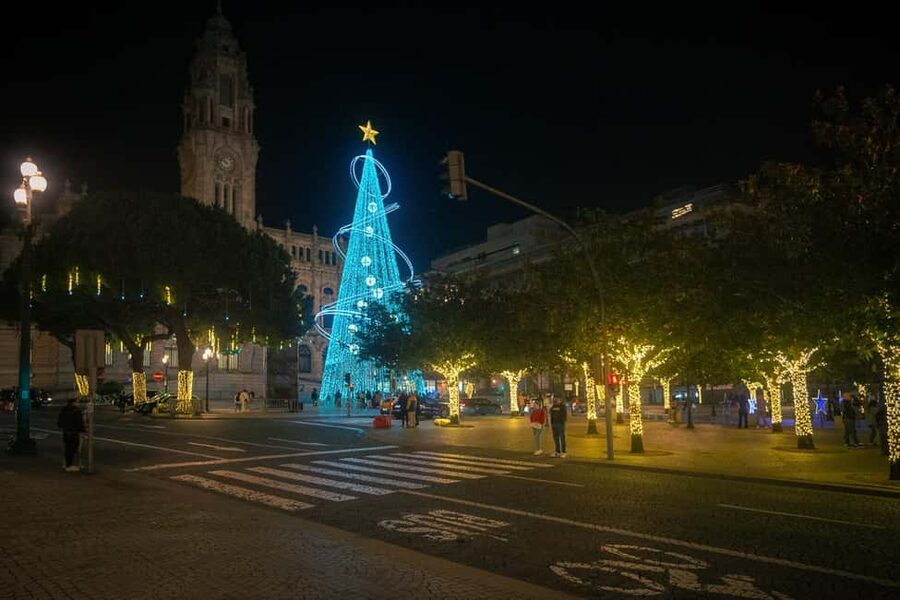 Porto: Christmas Lights Flexible Walking Tour - Why this Porto Christmas walk works