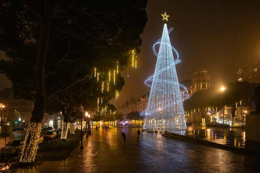 Porto: Christmas Lights Flexible Walking Tour - Optional Clérigos Tower and Cordoaria Market
