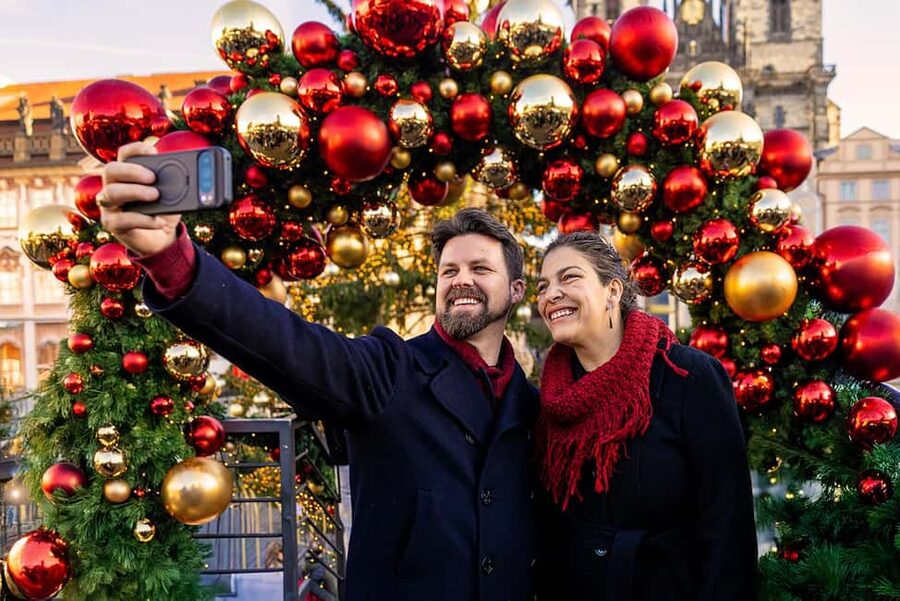 Prague: Christmas/Easter Markets Tour with Photoshoot - Starting in Old Town Square