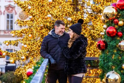 Prague: Christmas/Easter Markets Tour with Photoshoot