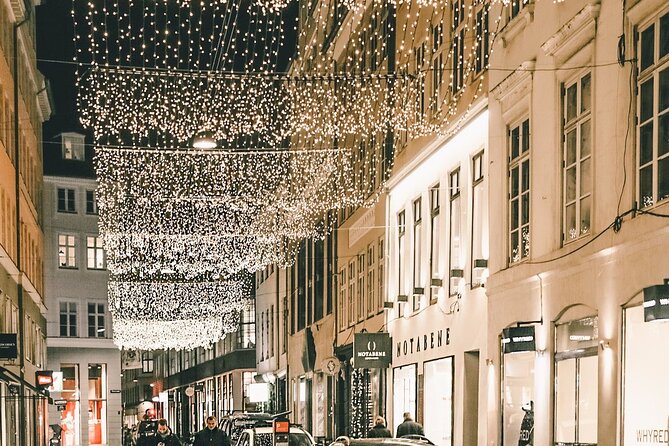 Private 90-Min Ultimate Christmas: Tivoli & Hygge - A short Christmas walk with a strong sense of place