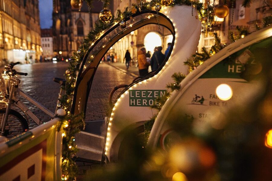 Private Christmas Tour in Münster including Glühwein - Glühwein, music, and the small comforts