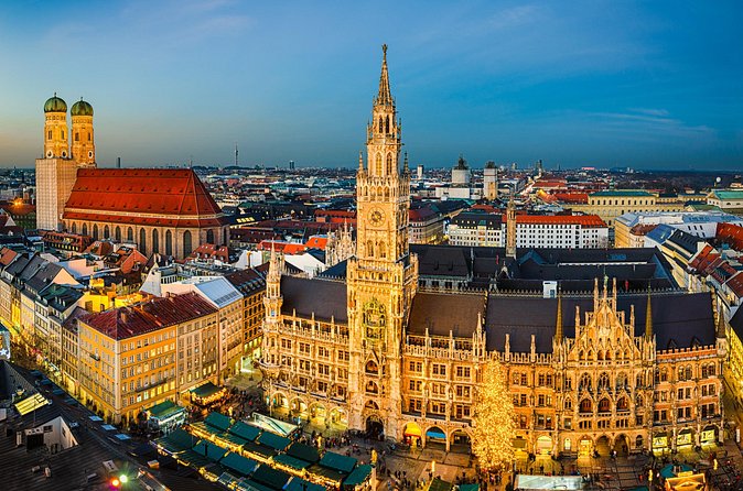 Private Munich Christmas Walking Tour + Glühwein & Snacks - Wittelsbacherplatz and a medieval-style finish