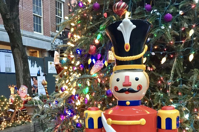 Private New York Christmas Tour with Driver and Guide - Macy’s Herald Square and the holiday shopping circuit