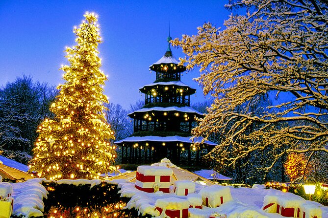 Private tour of Munich's most beautiful Christmas markets - Starting beneath Munich’s 3,000-light Christmas tree