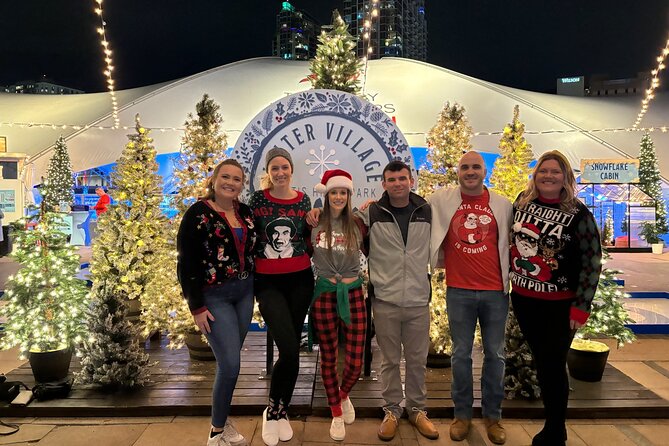 Private Tour to Christmas Winter Village, Bayshore and Hyde Park - Holiday photos and treats at Hyde Park Village
