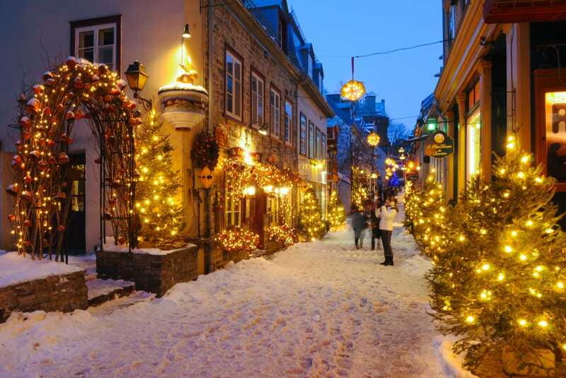 Quebec City: Christmas Magic Walking Tour in Old Quebec - How much Christmas is actually included