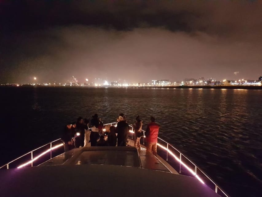 Reykjavík: New Year's Eve Northern Lights Yacht Cruise - What the 4.5 rating tells you
