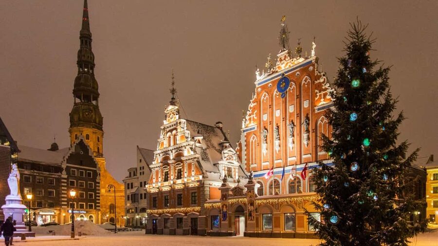 Riga: Old Town Legends & Christmas Spirit Walking Tour - The Three Brothers and Riga’s narrow lanes