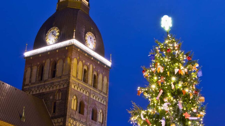 Riga: Old Town Legends & Christmas Spirit Walking Tour - Legends that give Riga a personality