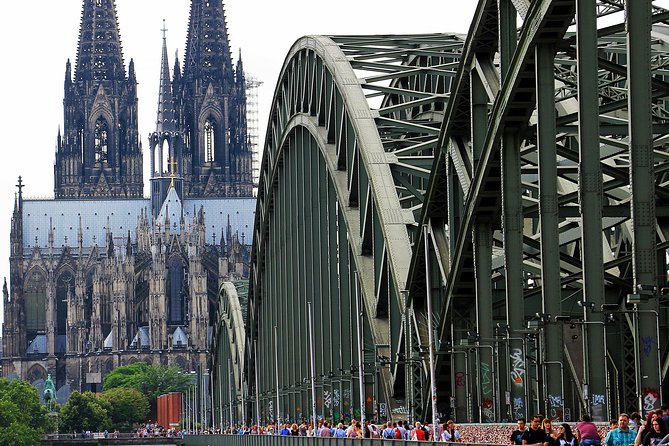 Roman City of Cologne: Day Trip from Amsterdam Christmas market - A private road from Amsterdam to Cologne