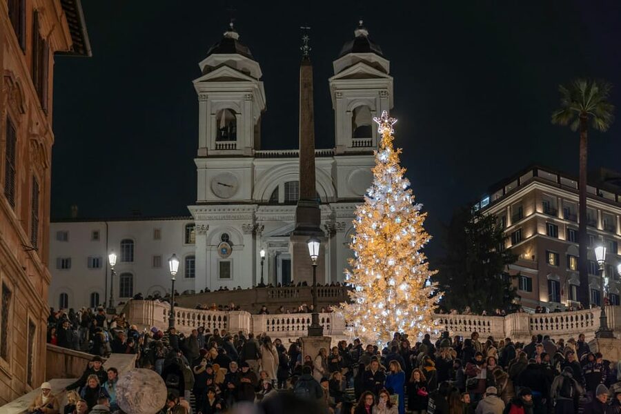 Rome: Christmas Lights Walking Tour - Meeting at Babingtons Tea Room