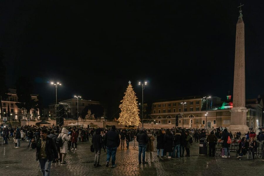 Rome: Christmas Lights Walking Tour - Ending Beneath the Christmas Tree at St Peter’s Square