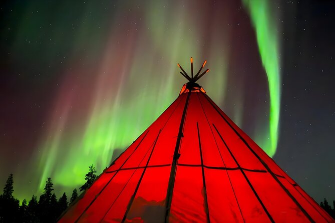 Rovaniemi: Meet Santa Claus & Northern Lights Experience - Hunting for the Northern Lights after Santa