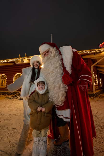 Rovaniemi: Santa Claus Village, Husky & Reindeer Tour - Santa Claus Village gives you a full three hours