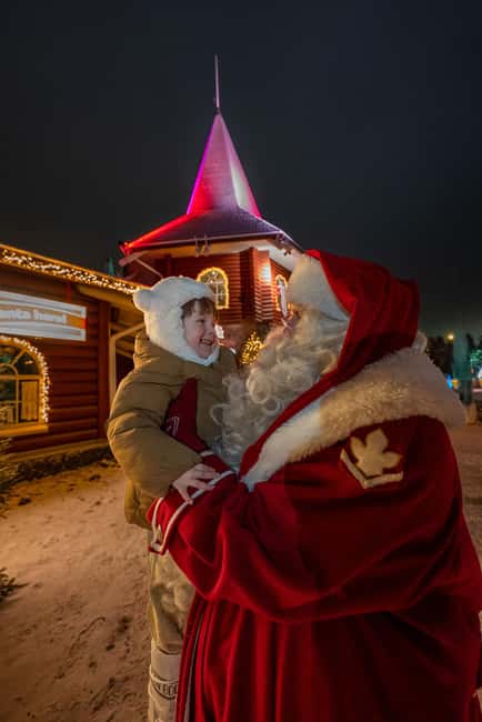 Rovaniemi: Santa Claus Village, Husky & Reindeer Tour - A fire, berry juice, and marshmallows end the outing well