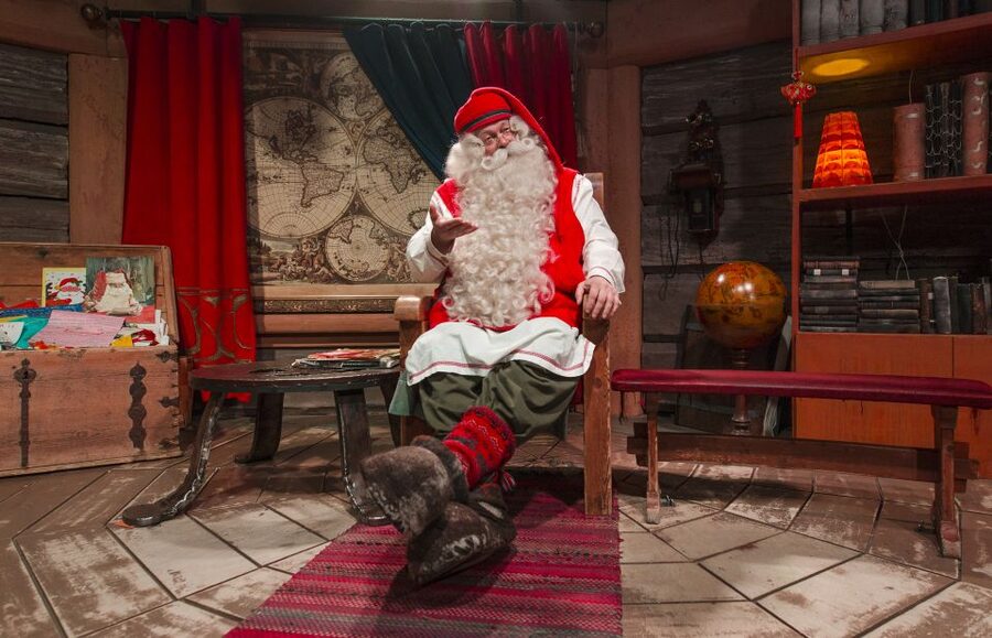 Rovaniemi: Santa’s Village & Snowmobiling to Reindeer Farm - Staying warm and comfortable all day