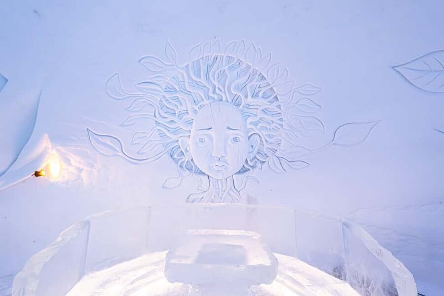 Rovaniemi: Snowman World Entry Ticket in Santa Claus Village - Staying warm and handling the cold