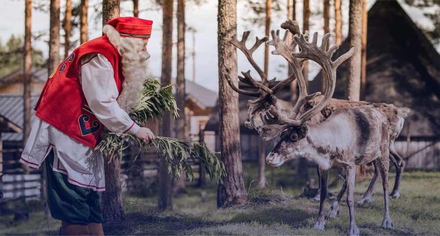 Rovaniemi: Tour to Santa Claus Village with Hotel Transfer - Shopping for Finnish design and handmade gifts
