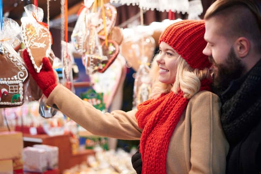 Saarbrücken: Magical Christmas tour through the old town - Tasting Christmas treats along the way