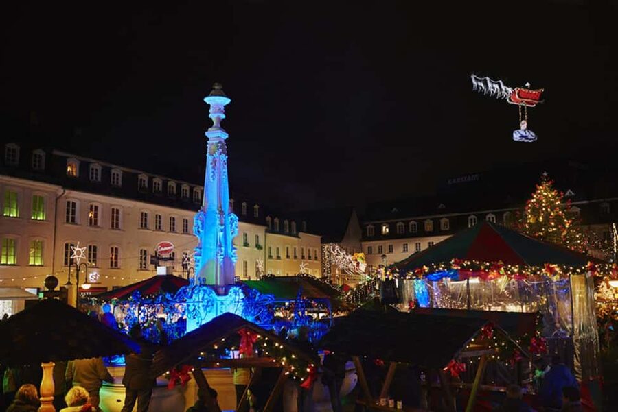 Saarbrücken: Magical Christmas tour through the old town - Starting below Saarbrücken Town Hall