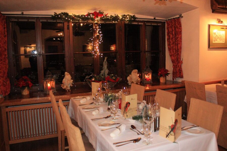 Salzburg: Christmas/Advent Concert & Dinner - Who should book this Christmas concert