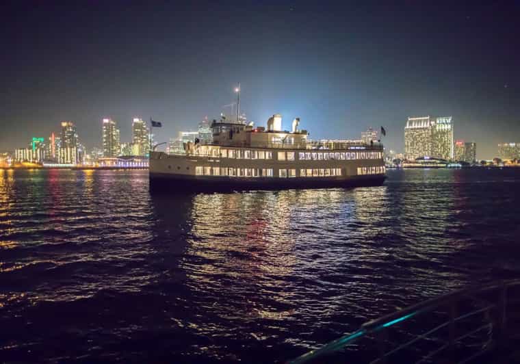 San Diego: New Year's Eve Early Buffet Dinner Cruise - Setting sail from Pier 1 Hornblower Landing