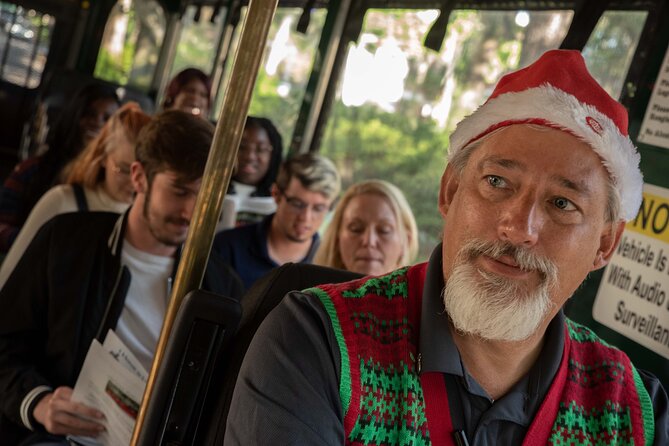 Savannah Holiday Sights and Festive Nights Trolley Tour - The guides make or break the evening