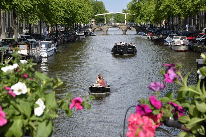 Self-guided city walking tour in Amsterdam - From Centraal Station to the old city core