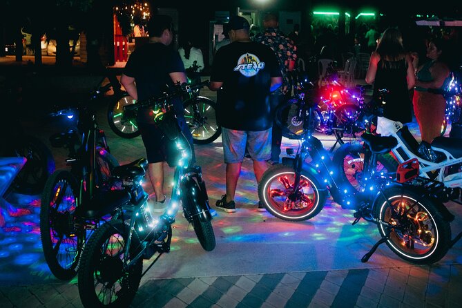Semi-Private Christmas Edition Twilight Glow E-Bike Oranjestad - Why an evening e-bike ride works well in Aruba
