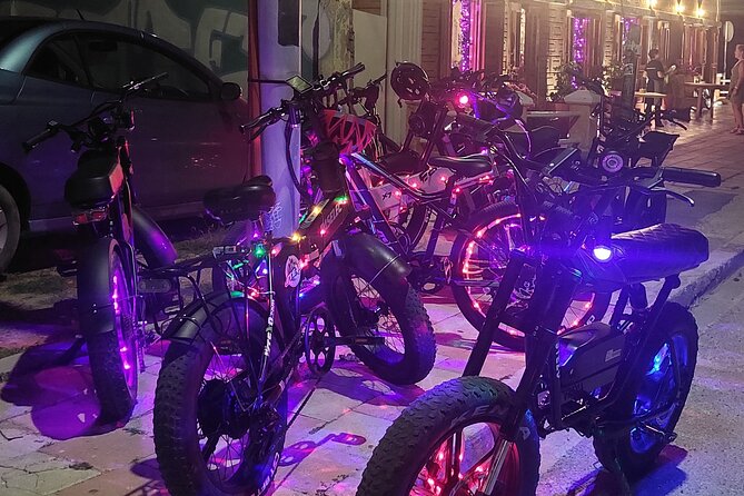 Semi-Private Christmas Edition Twilight Glow E-Bike Oranjestad - Bushiri Beach and the approach to Paardenbaai