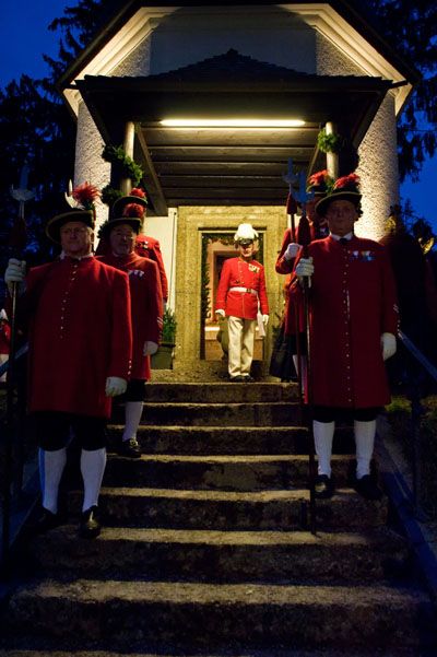 Silent Night Oberndorf Christmas Eve Tour from Salzburg - Hearing Silent Night in several languages