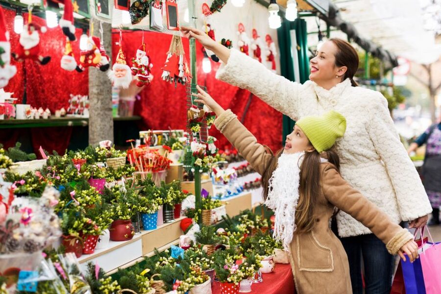 Stockholm: Christmas Market Magic Walking Tour with a Local - Stories that give the walk its value