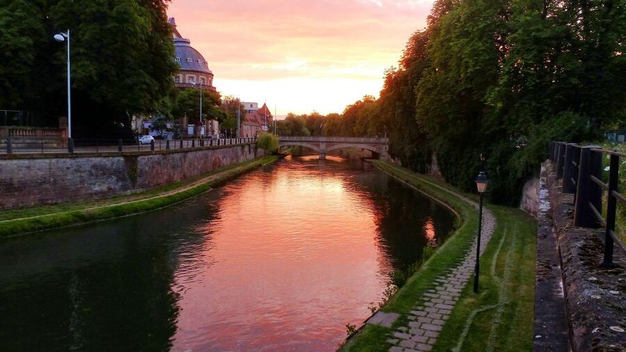 Strasbourg Christmas Market tour - Tasting hot wine, pretzels, and kugelhopf