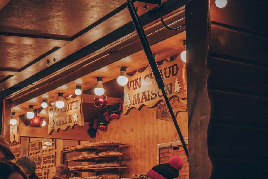 Strasbourg Christmas market tour and culinary city tour with tastings - Mulled wine, apple juice, and Christmas beer