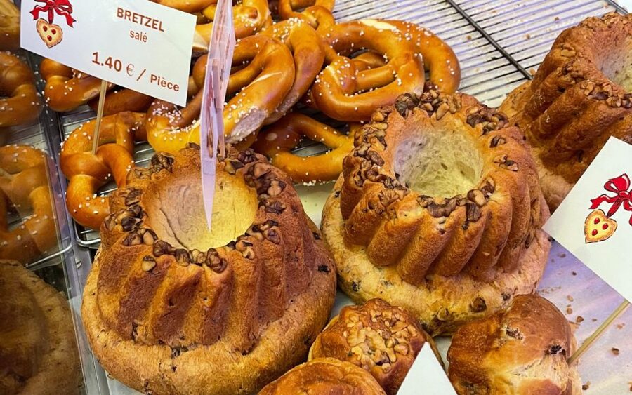 Strasbourg: Christmas Markets Walking Tour with Mulled Wine - The guide makes the difference