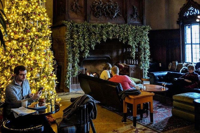The Christmas Tree Crawl Experience Chicago at the Holidays - Key details worth knowing